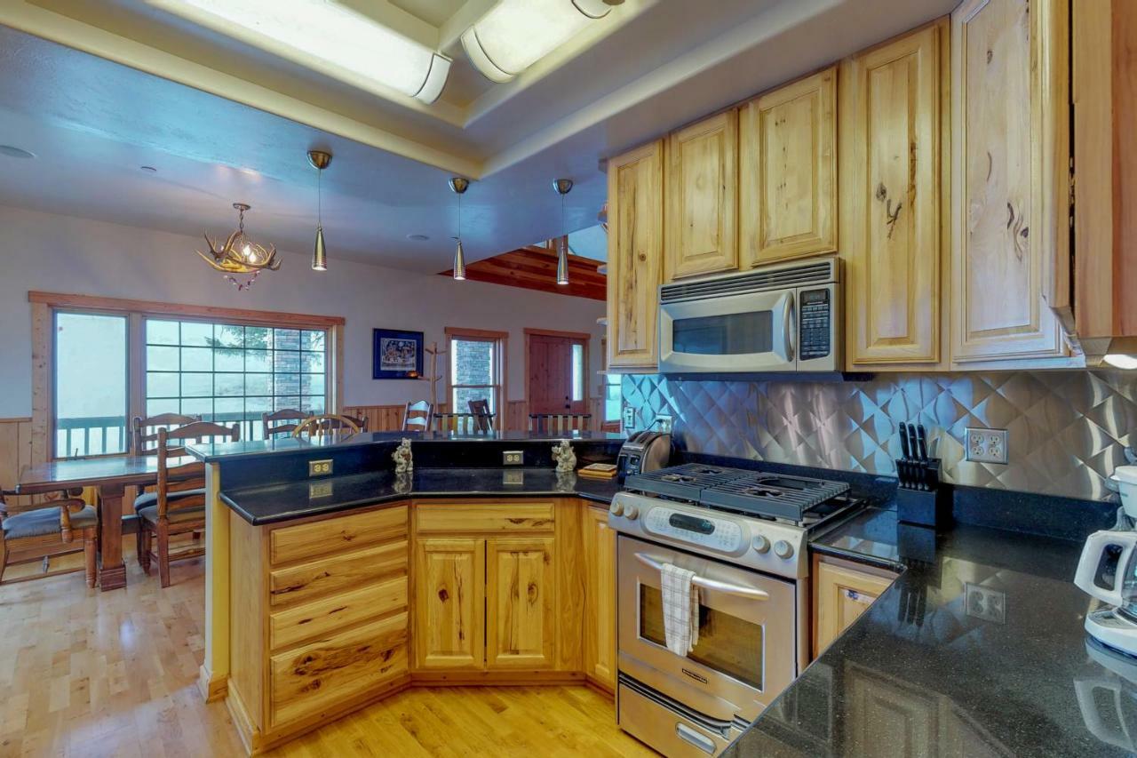 Antler Ridge Villa Биг Скай Екстериор снимка